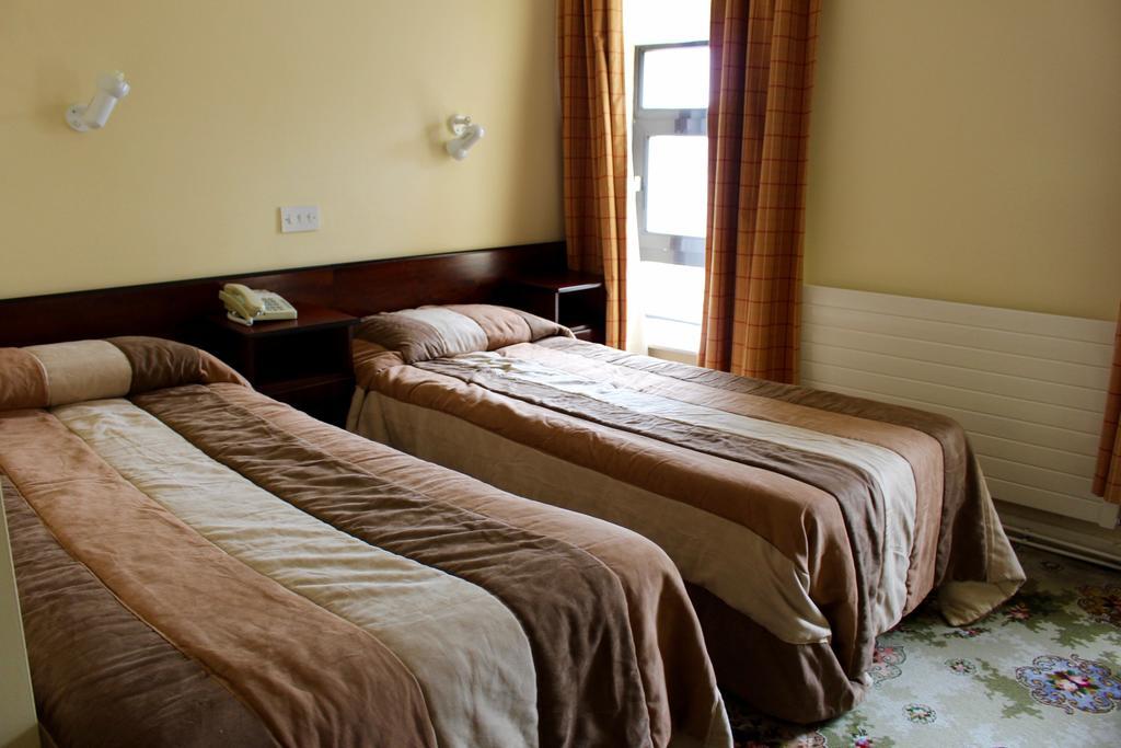 Achill Sound Hotel - Ostan Ghob A'Choire Exterior photo